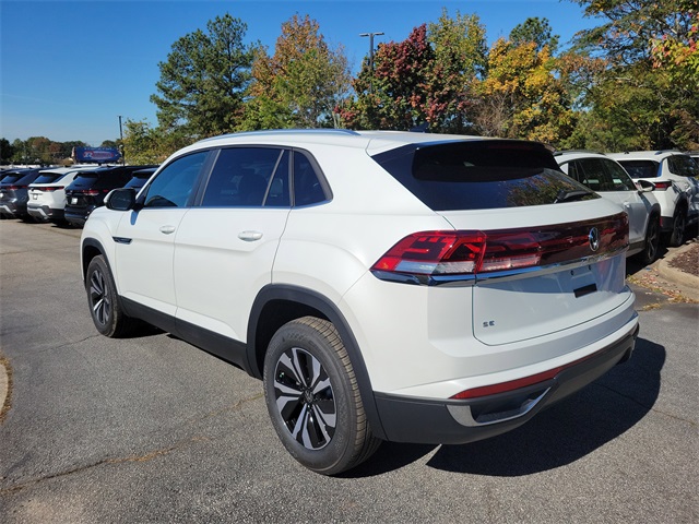 2026 Volkswagen Atlas Cross Sport SE photo 4