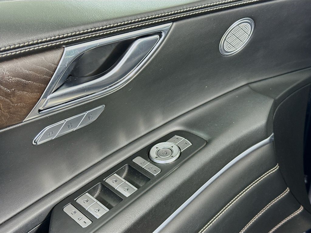 2022 Genesis GV80 3.5T photo 14