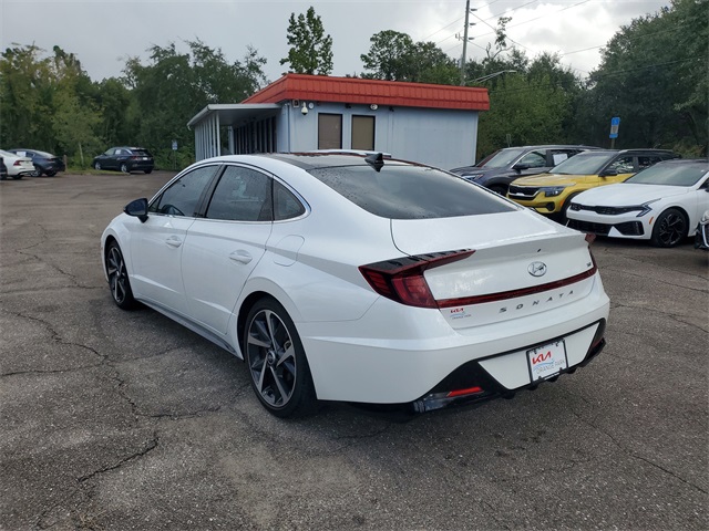 2022 Hyundai Sonata SEL Plus photo 3