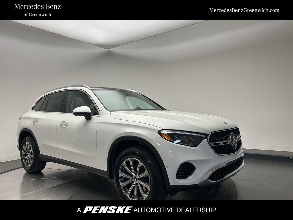 2026 Mercedes-Benz GLC Base's photo
