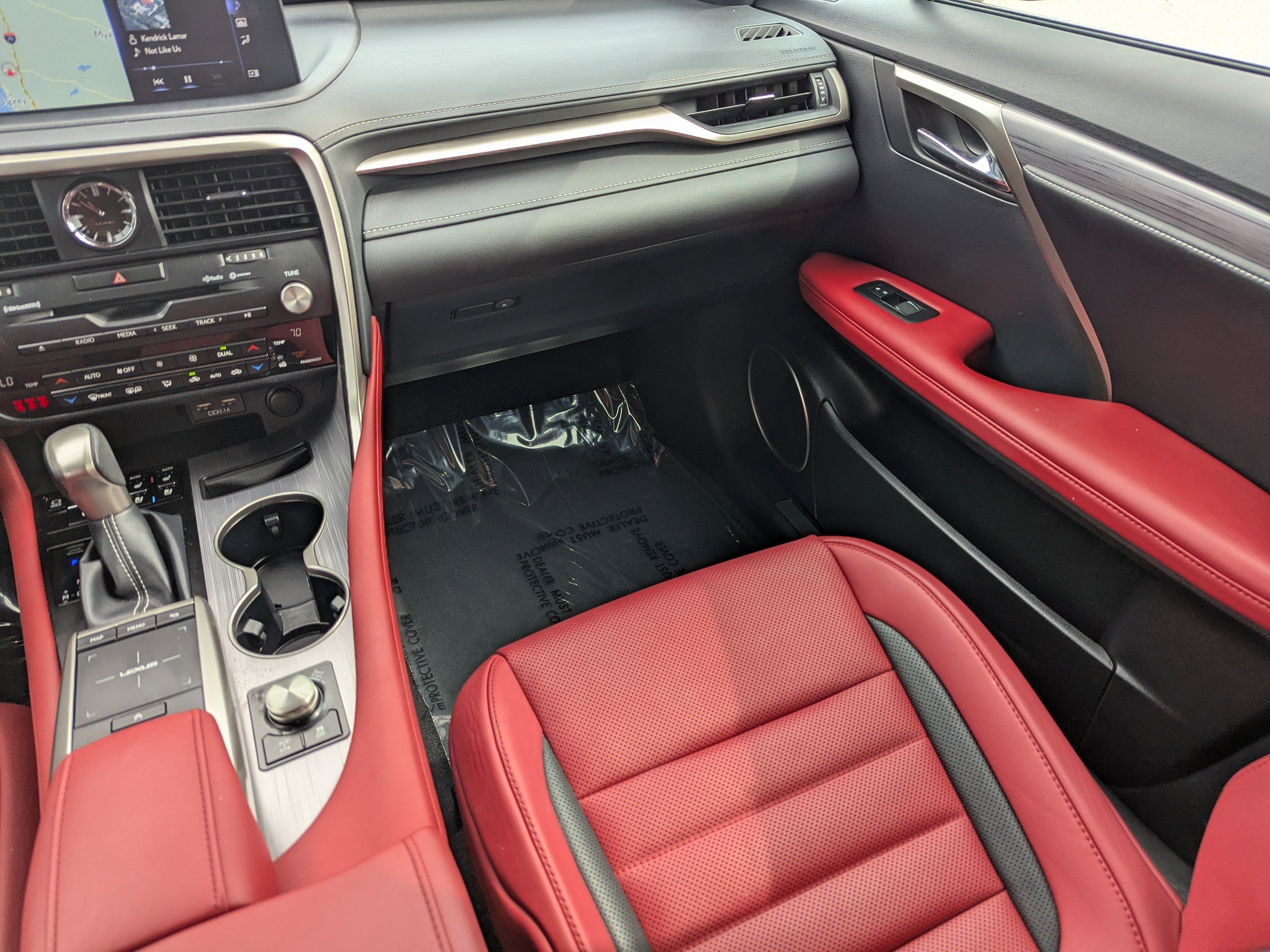 2022 Lexus RX F SPORT photo 18
