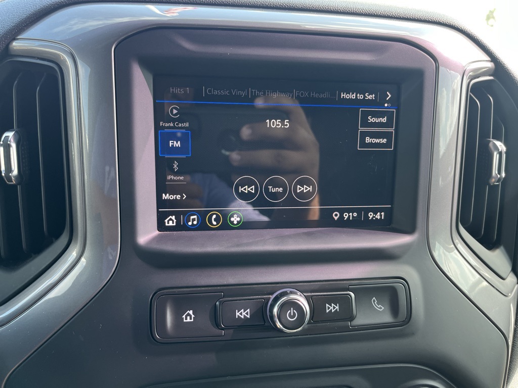 2023 Chevrolet Silverado 1500 Custom photo 13