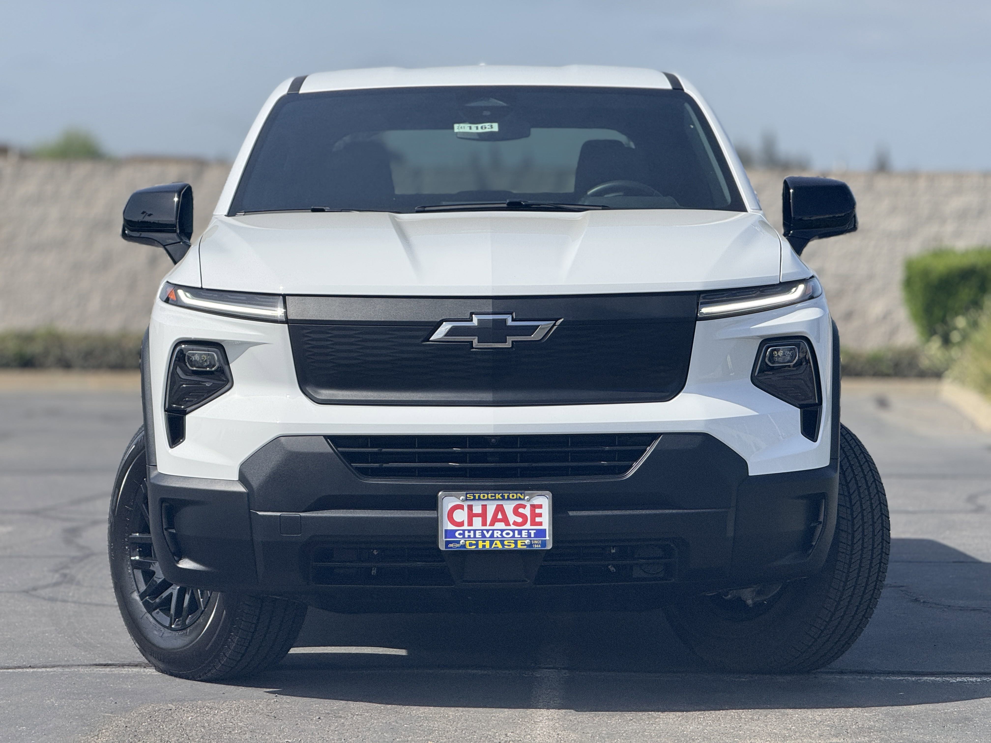 2024 Chevrolet Silverado EV Work Truck photo 2