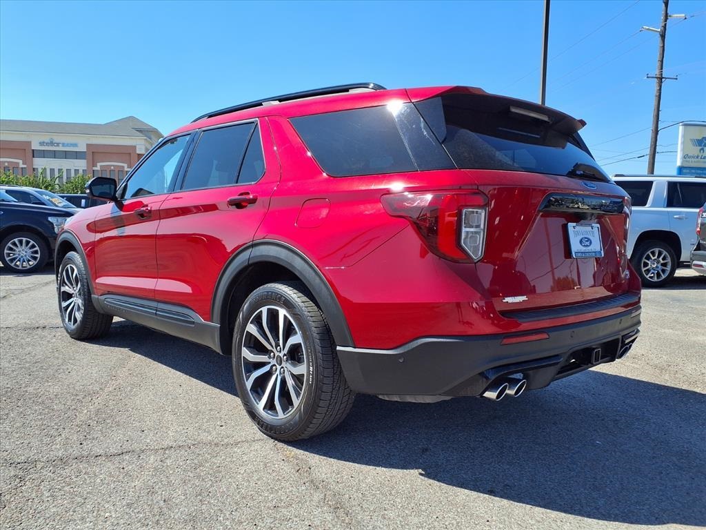 2020 Ford Explorer ST photo 2