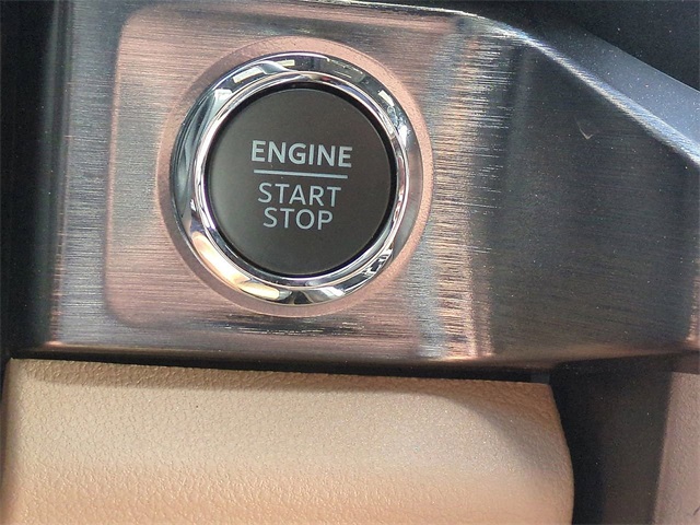 2025 Ford F-350 Lariat photo 28