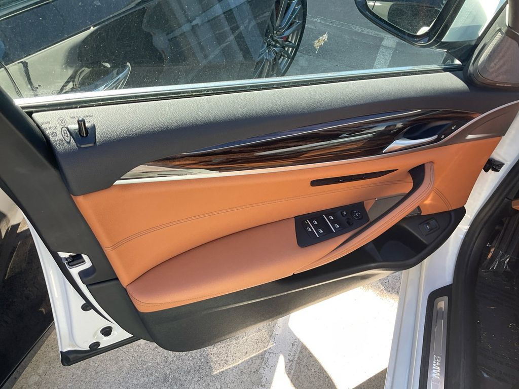2022 Bmw 530i photo 11