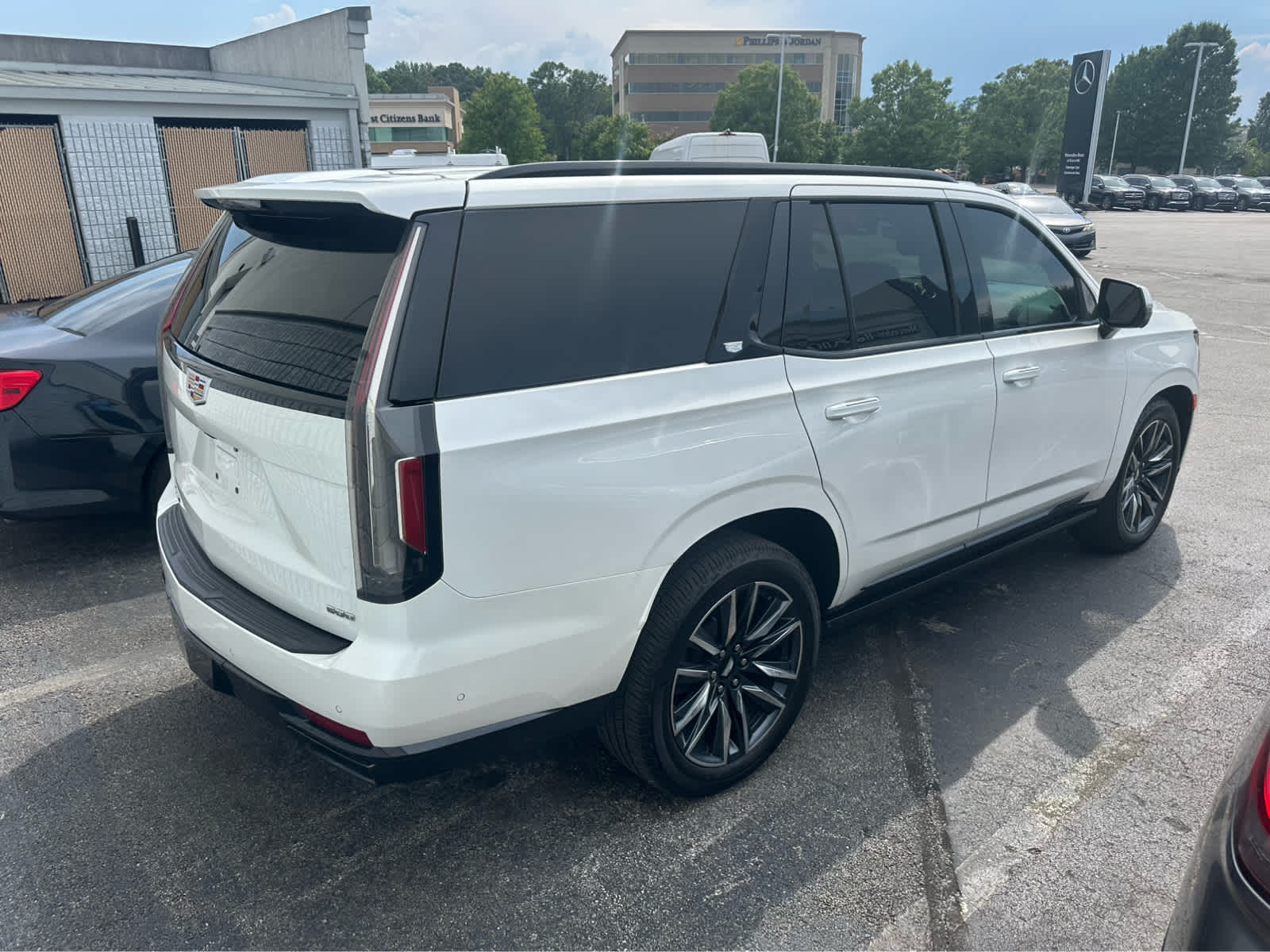 2021 Cadillac Escalade Sport Platinum photo 4
