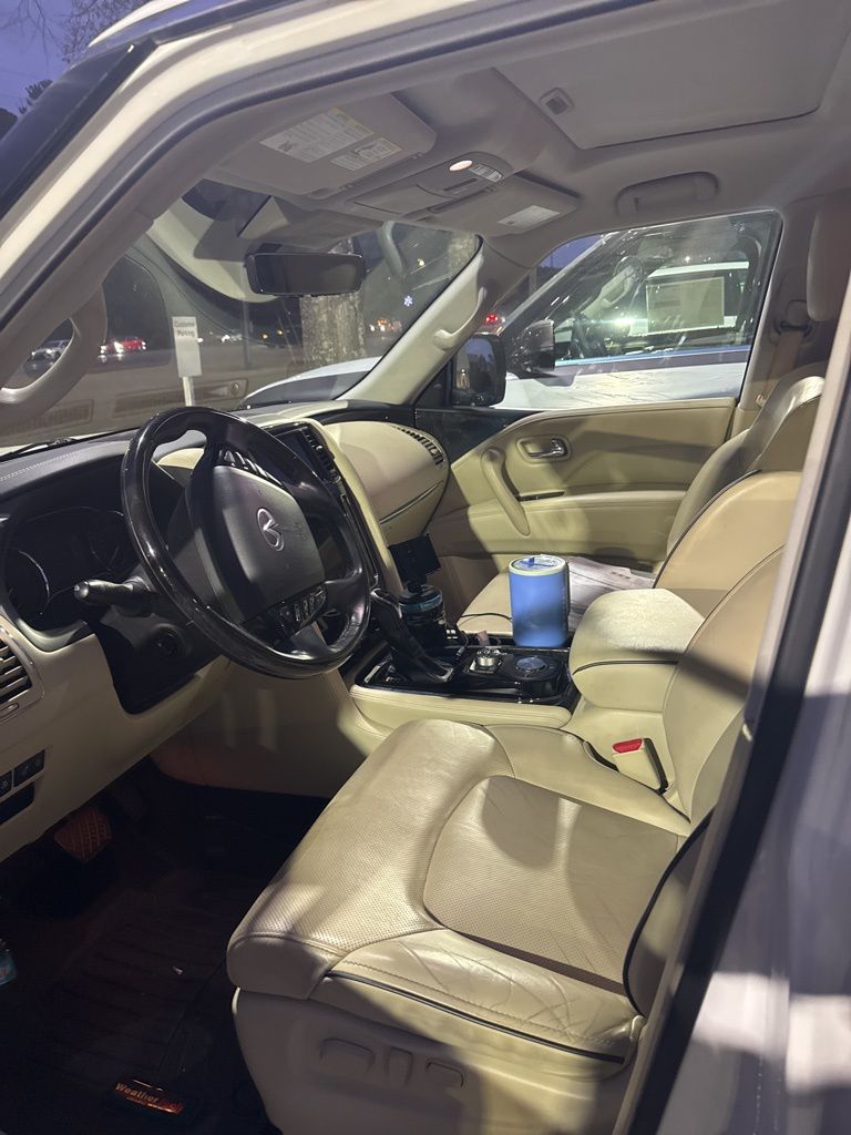 2021 Infiniti QX80 Luxe photo 4