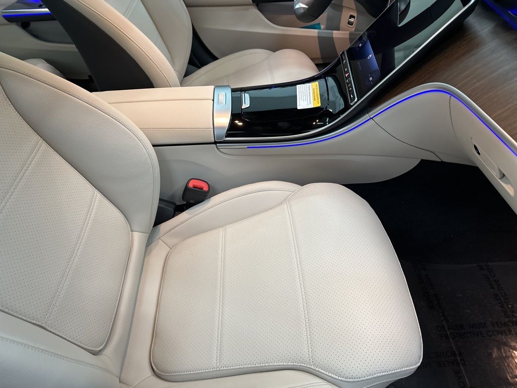 2025 Mercedes Benz C 300 photo 22
