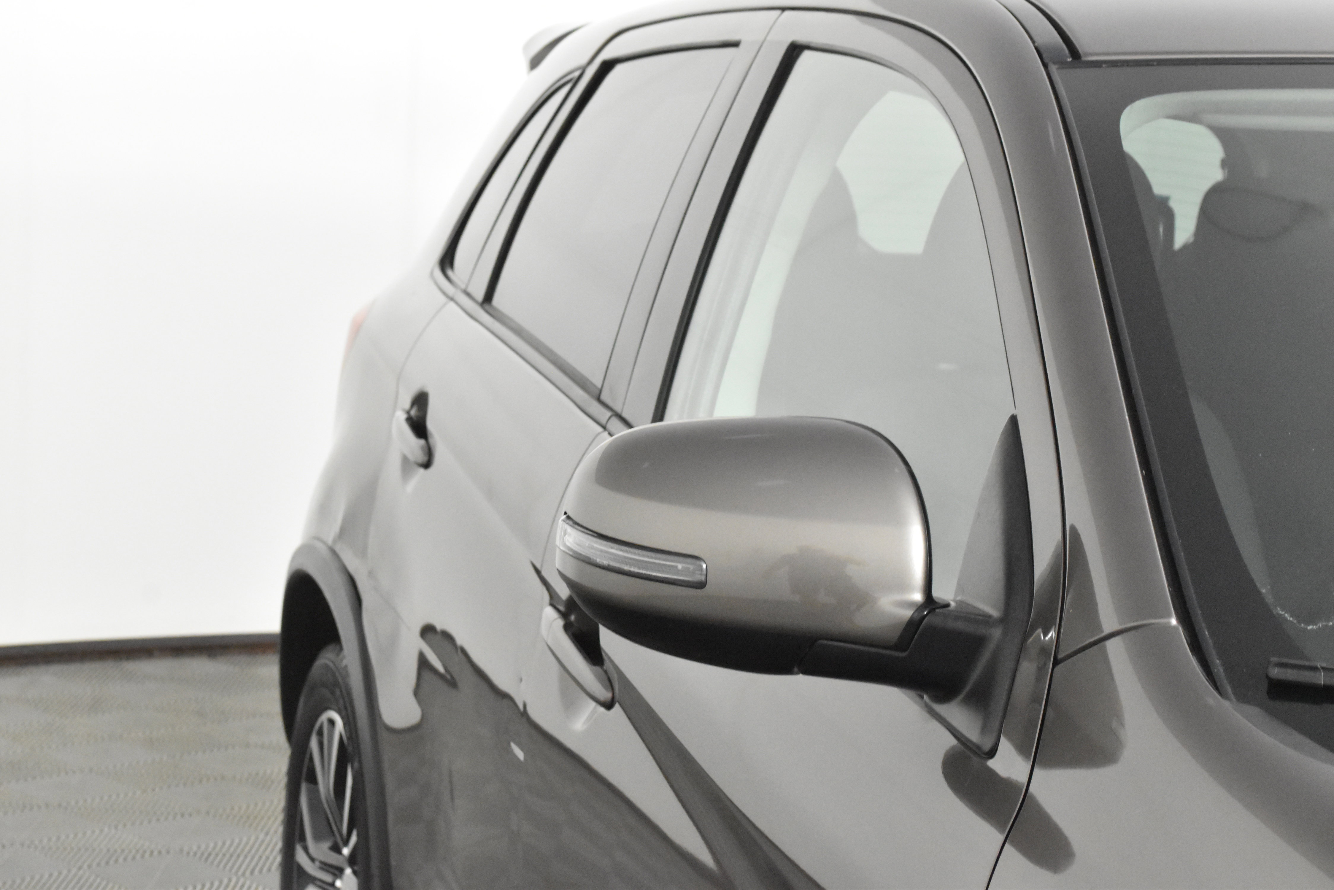 2017 Mitsubishi Outlander Sport ES photo 3