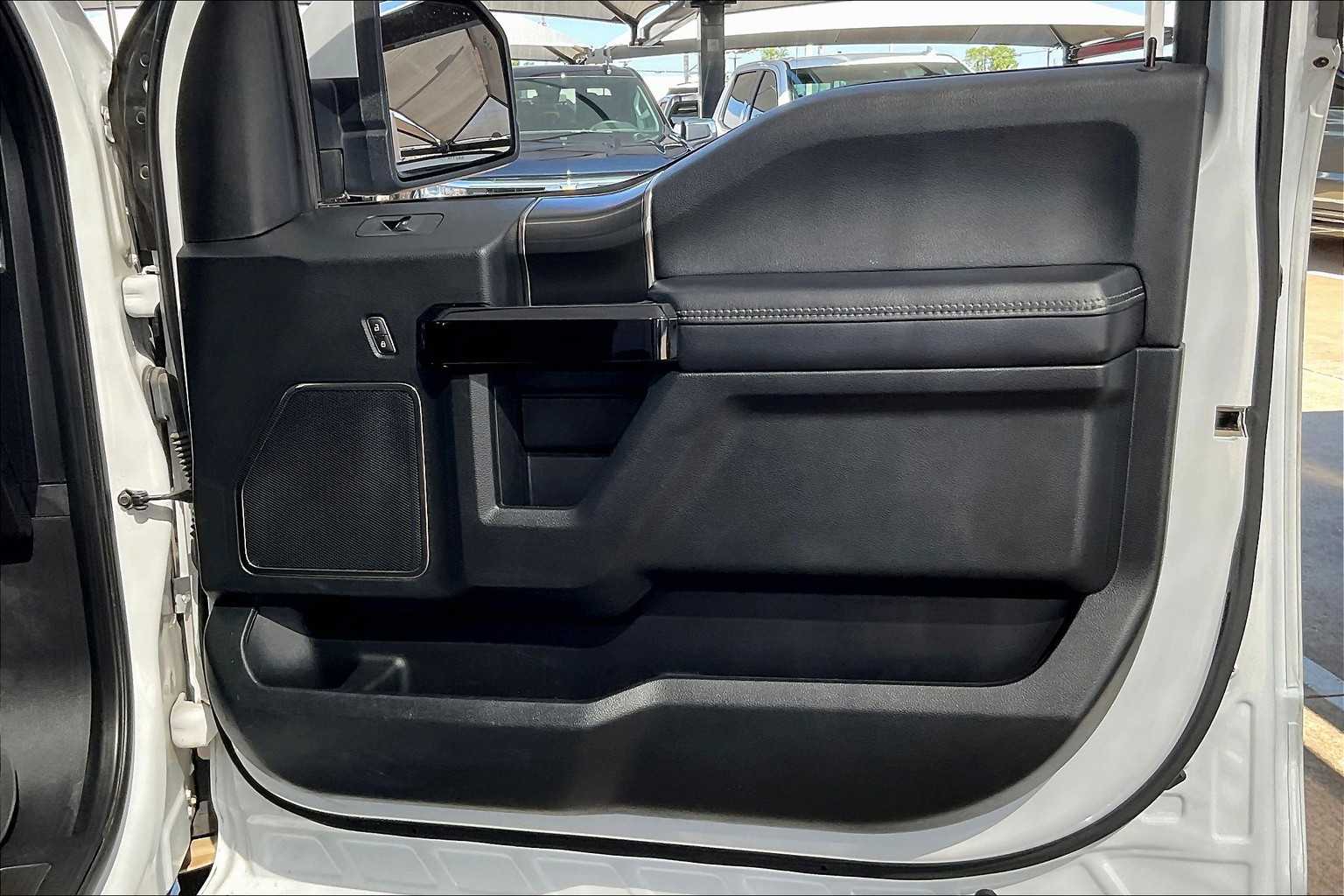 2020 Ford F-150 Raptor photo 19
