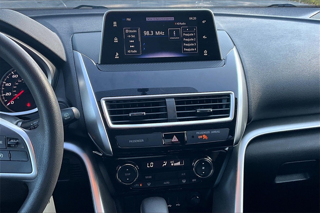 2019 Mitsubishi Eclipse Cross LE photo 18