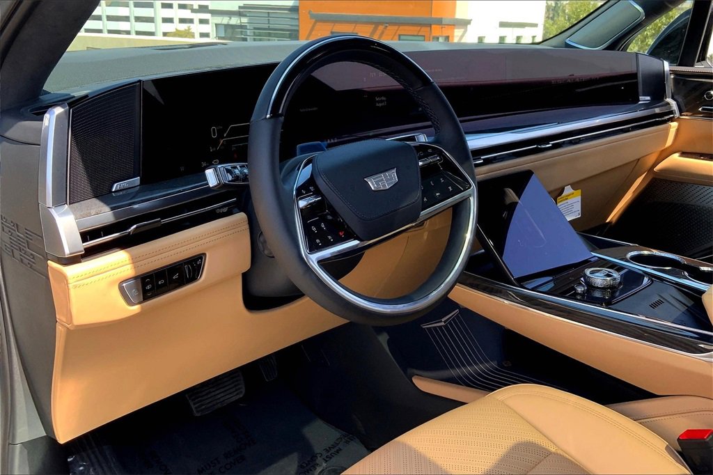 2025 Cadillac Escalade IQ Luxury photo 7