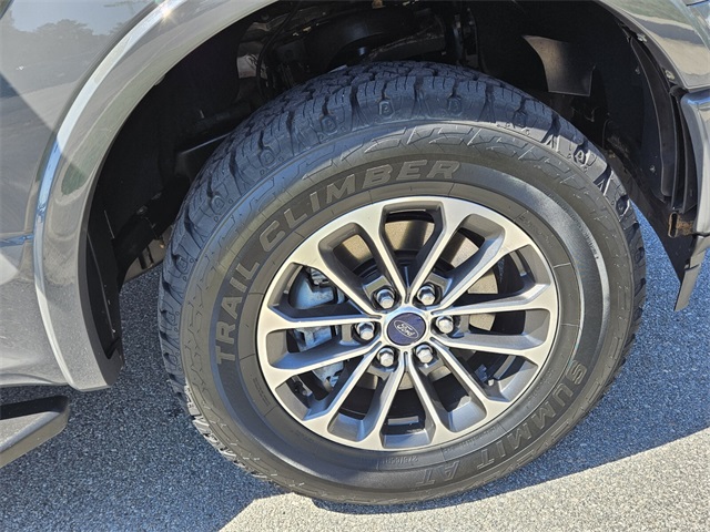 2018 Ford F-150 XLT photo 17