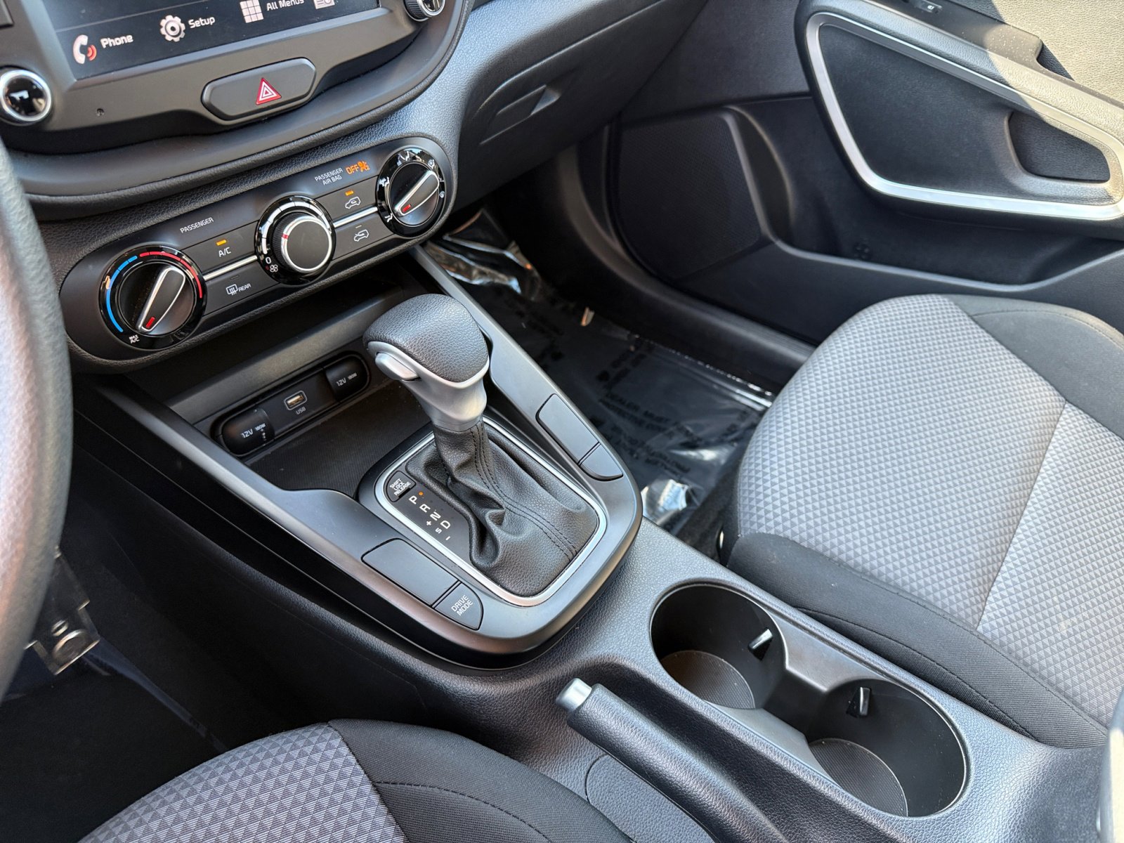 2023 Kia Soul LX photo 13