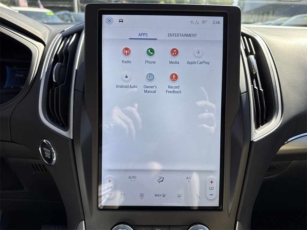 2022 Ford Edge SEL photo 28