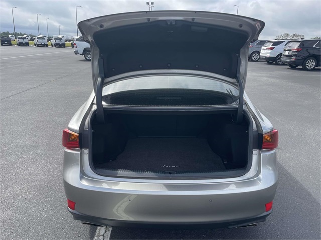 2018 Lexus IS 300 photo 10