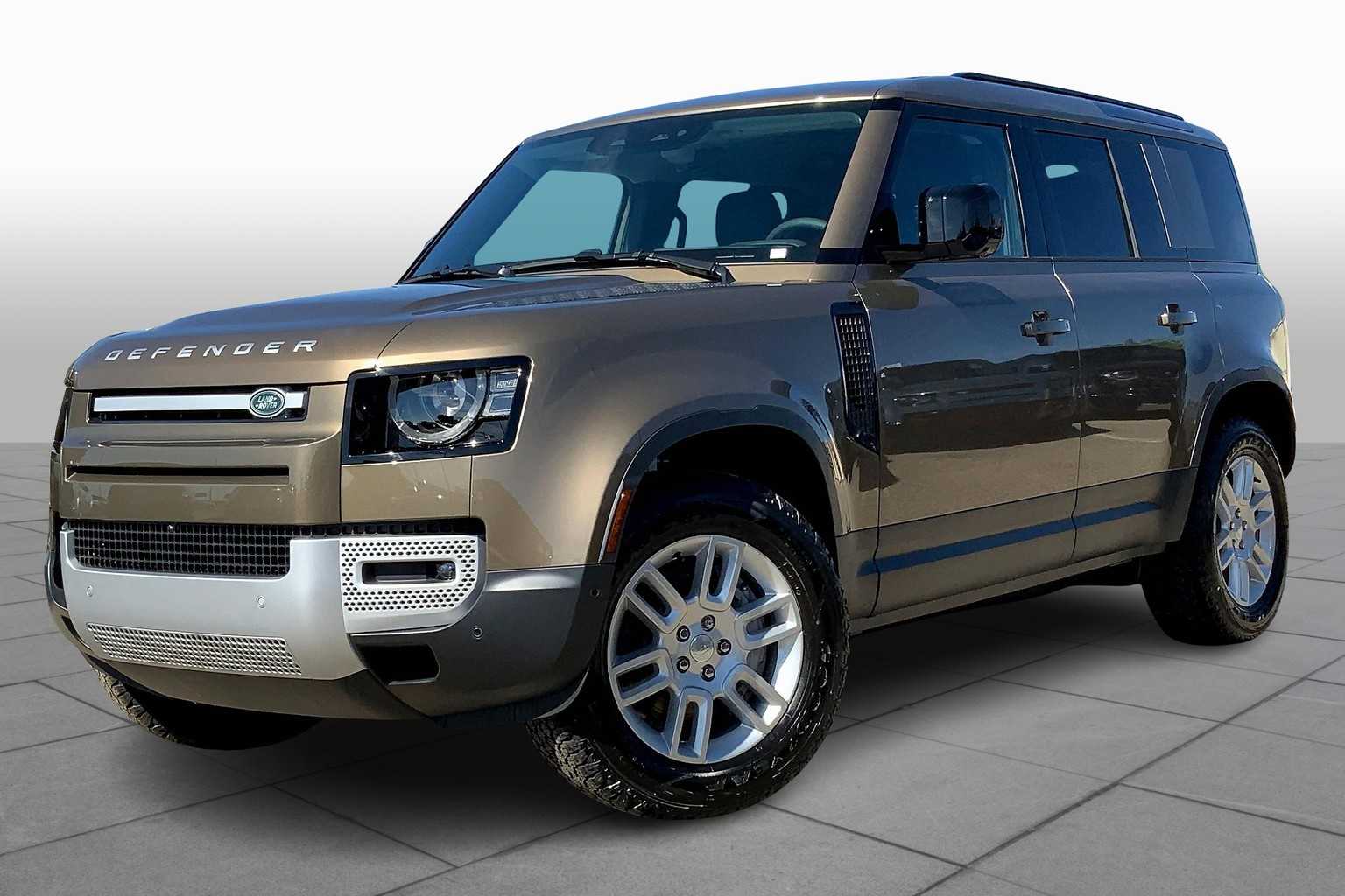 2025 Land Rover Defender S's photo