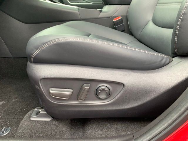 2023 Toyota RAV4 XLE Premium photo 12