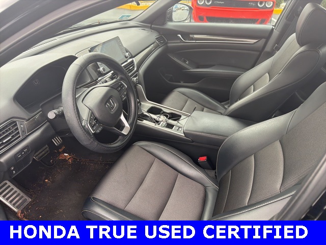 2018 Honda Accord Sport photo 2