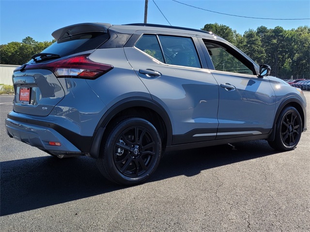 2024 Nissan Kicks SR photo 3