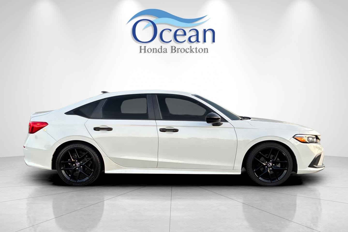 2022 Honda Civic Sport photo 2