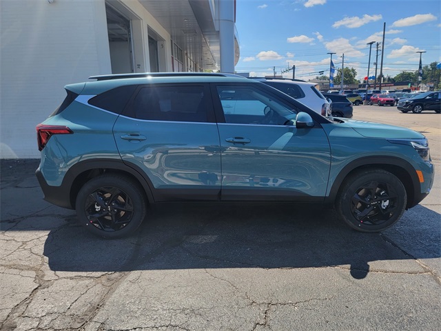 2026 Kia Seltos EX photo 3