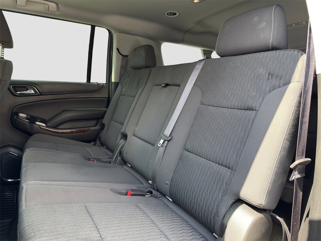 2017 Chevrolet Suburban LS photo 10