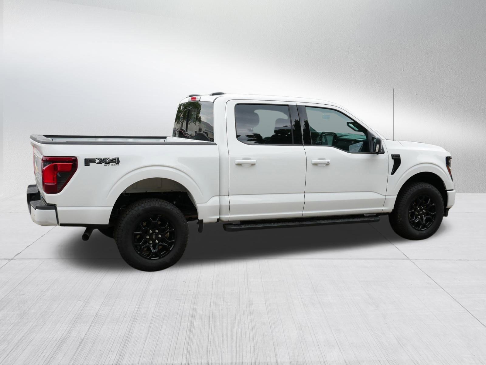 2024 Ford F-150 XLT photo 7