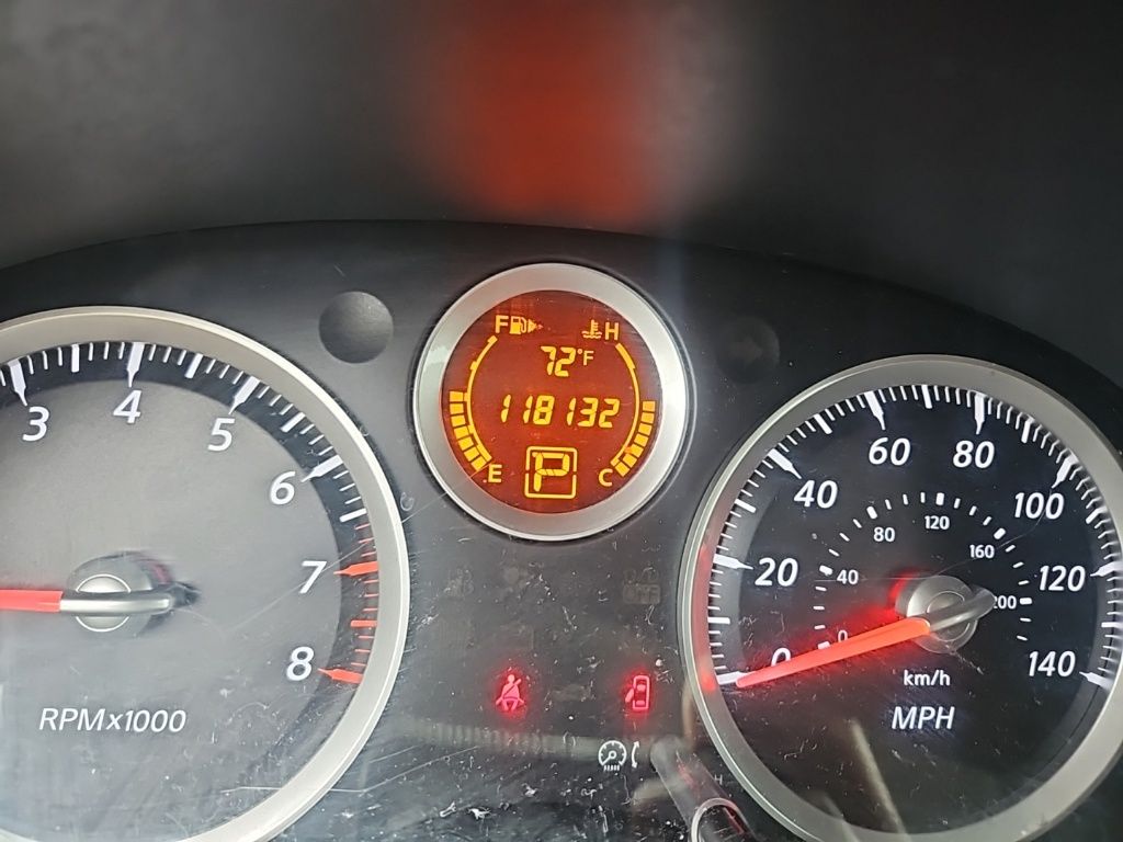 2010 Nissan Sentra 2.0 SR photo 8