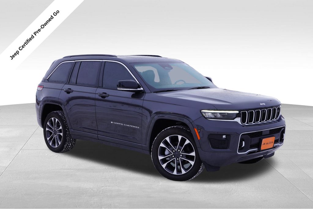2024 Jeep Grand Cherokee Overland's photo