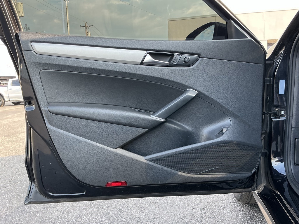 2021 Volkswagen Passat 2.0T SE photo 58