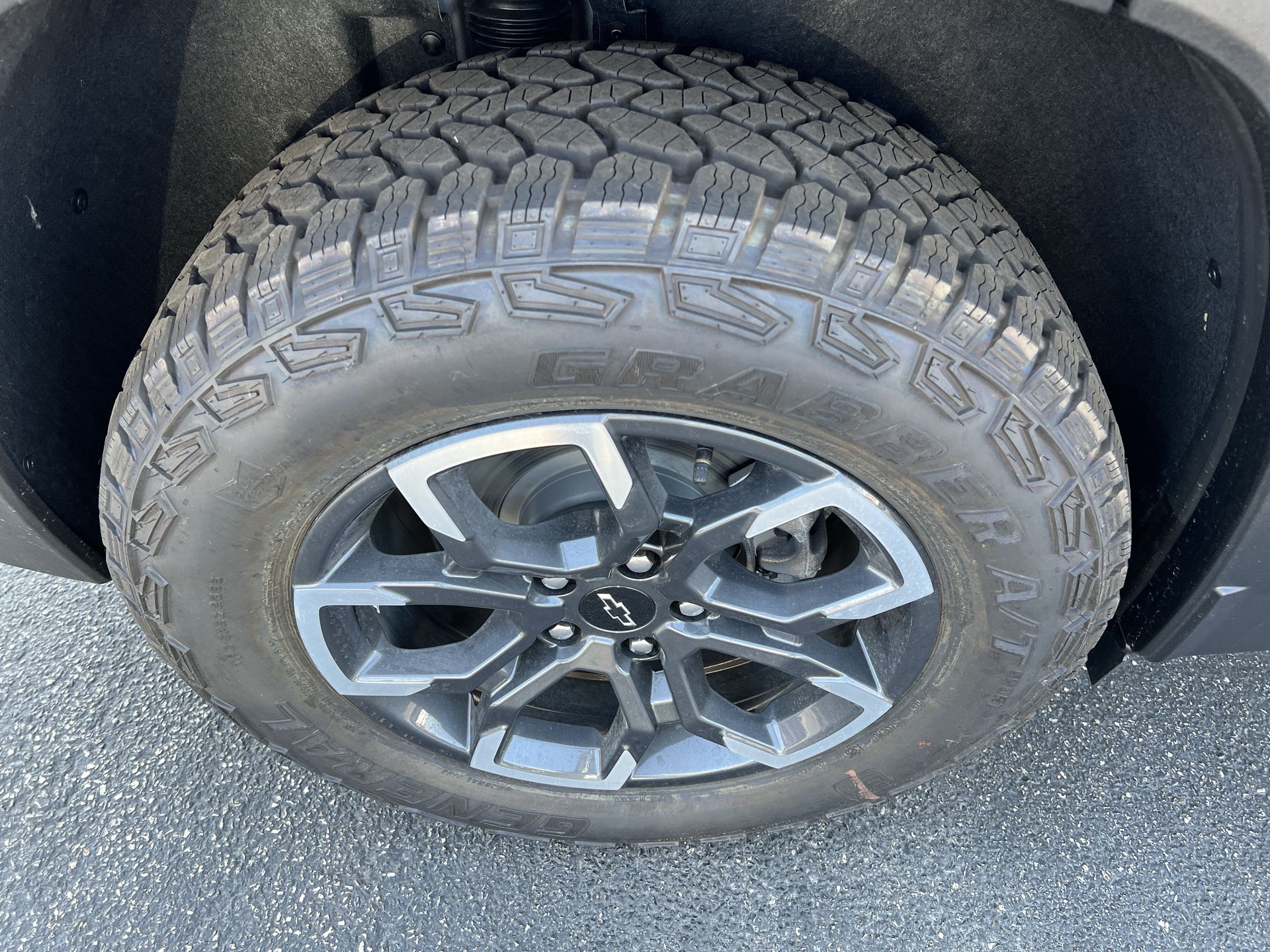 2026 Chevrolet Equinox ACTIV photo 4