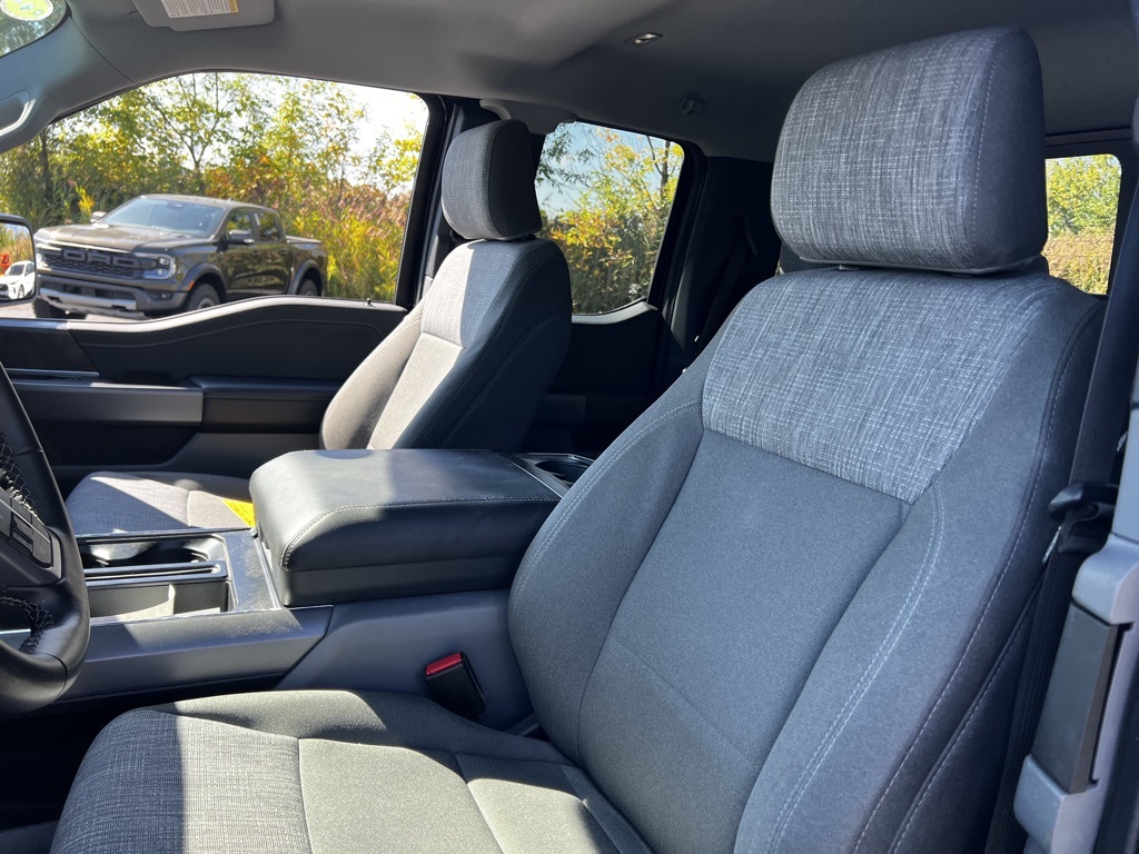 2023 Ford F-150 XLT photo 4