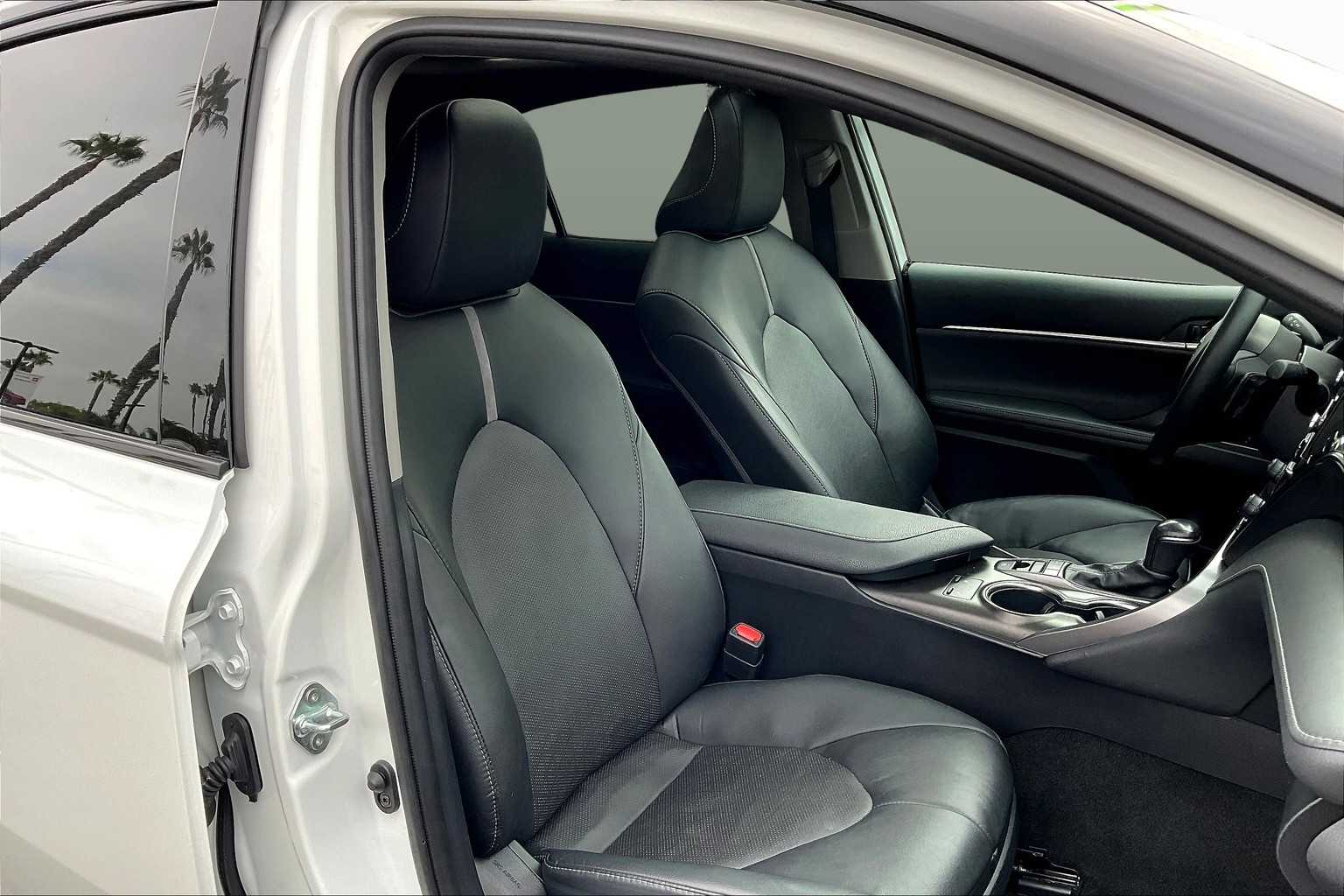 2024 Toyota Camry XSE V6 photo 8