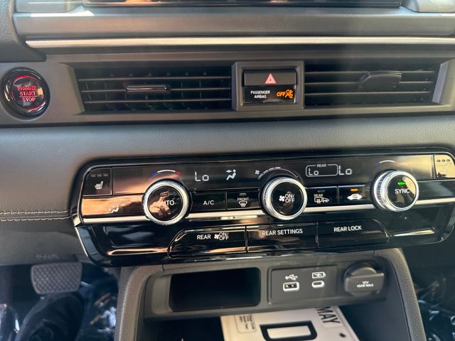 2025 Honda Pilot Touring photo 16