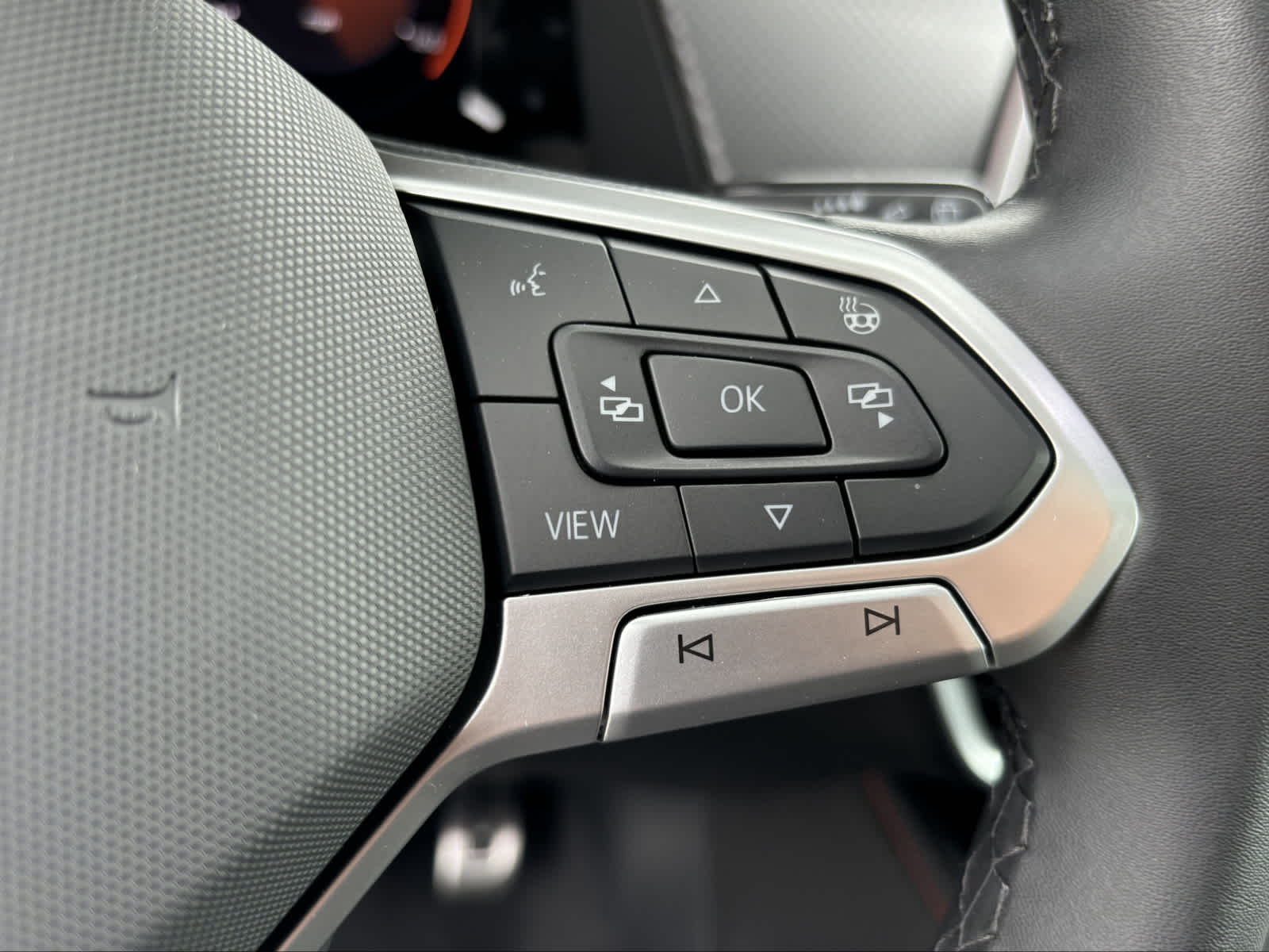 2024 Volkswagen Atlas Peak Edition SEL photo 14