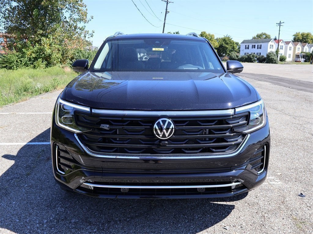 2025 Volkswagen Atlas SEL Premium R-Line photo 7