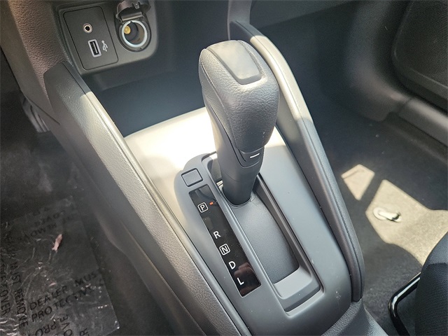 2025 Nissan Versa 1.6 S photo 8