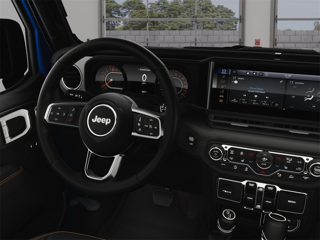 2025 Jeep Wrangler Sahara photo 18