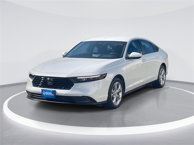 2025 Honda Accord LX photo 3
