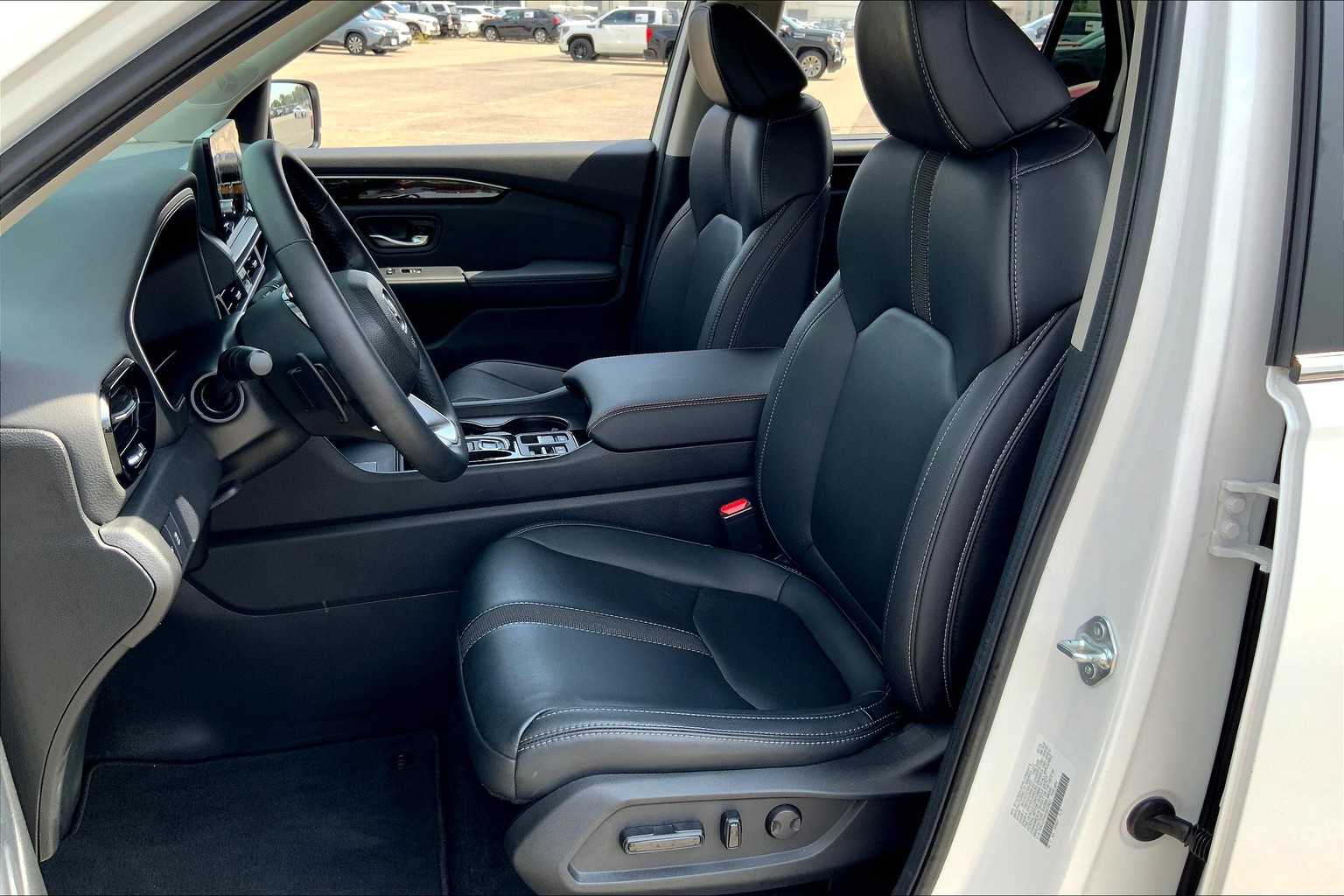 2025 Honda Pilot EX-L photo 7