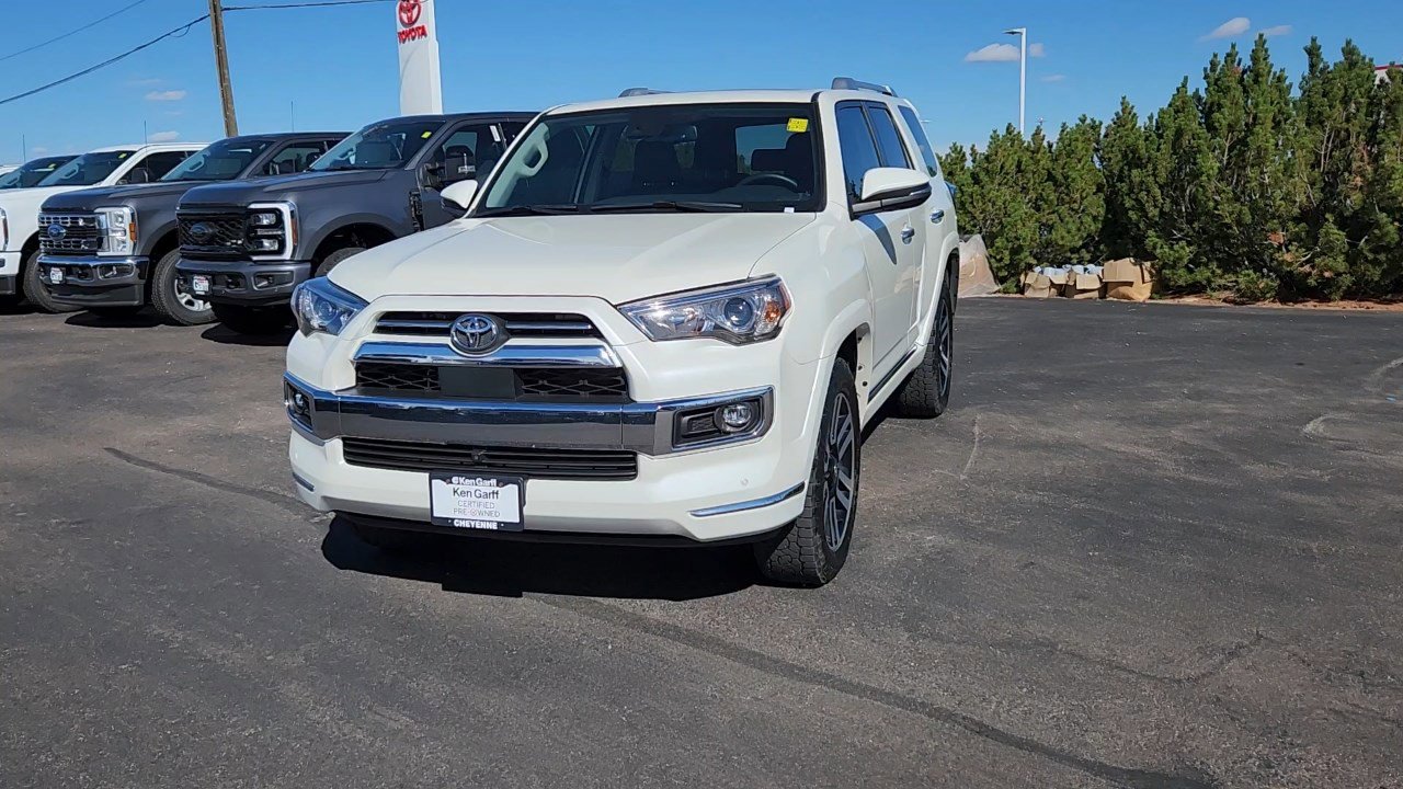 2023 Toyota 4Runner Limited photo 3