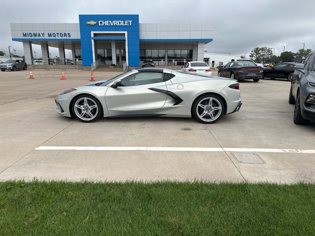 2021 Chevrolet Corvette Stingray 2LT photo 17