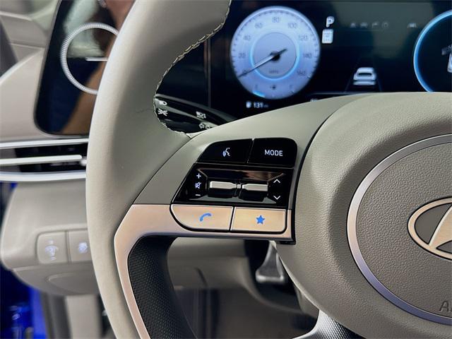 2025 Hyundai Elantra SEL Convenience photo 14