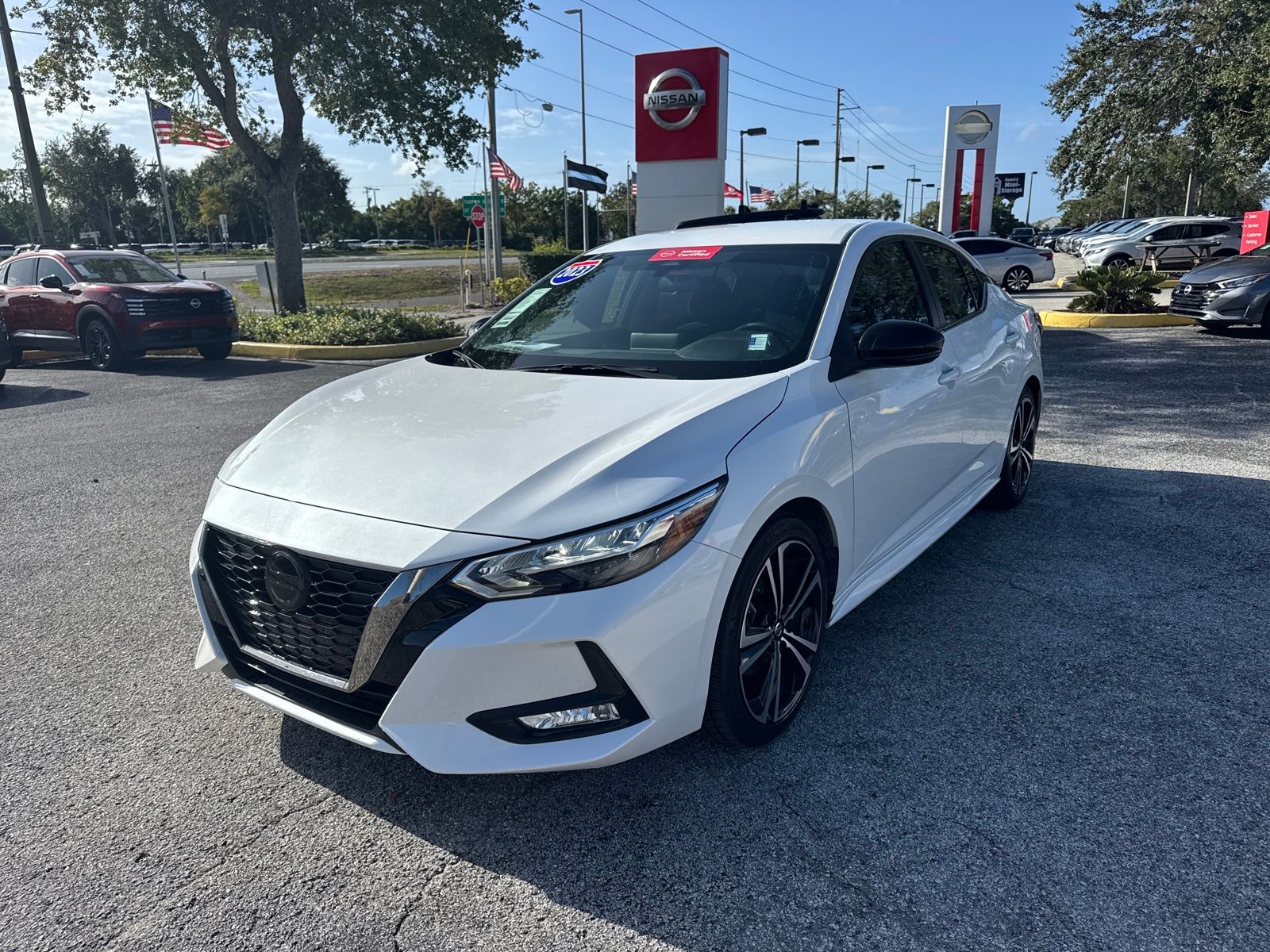 2023 Nissan Sentra SR photo 2