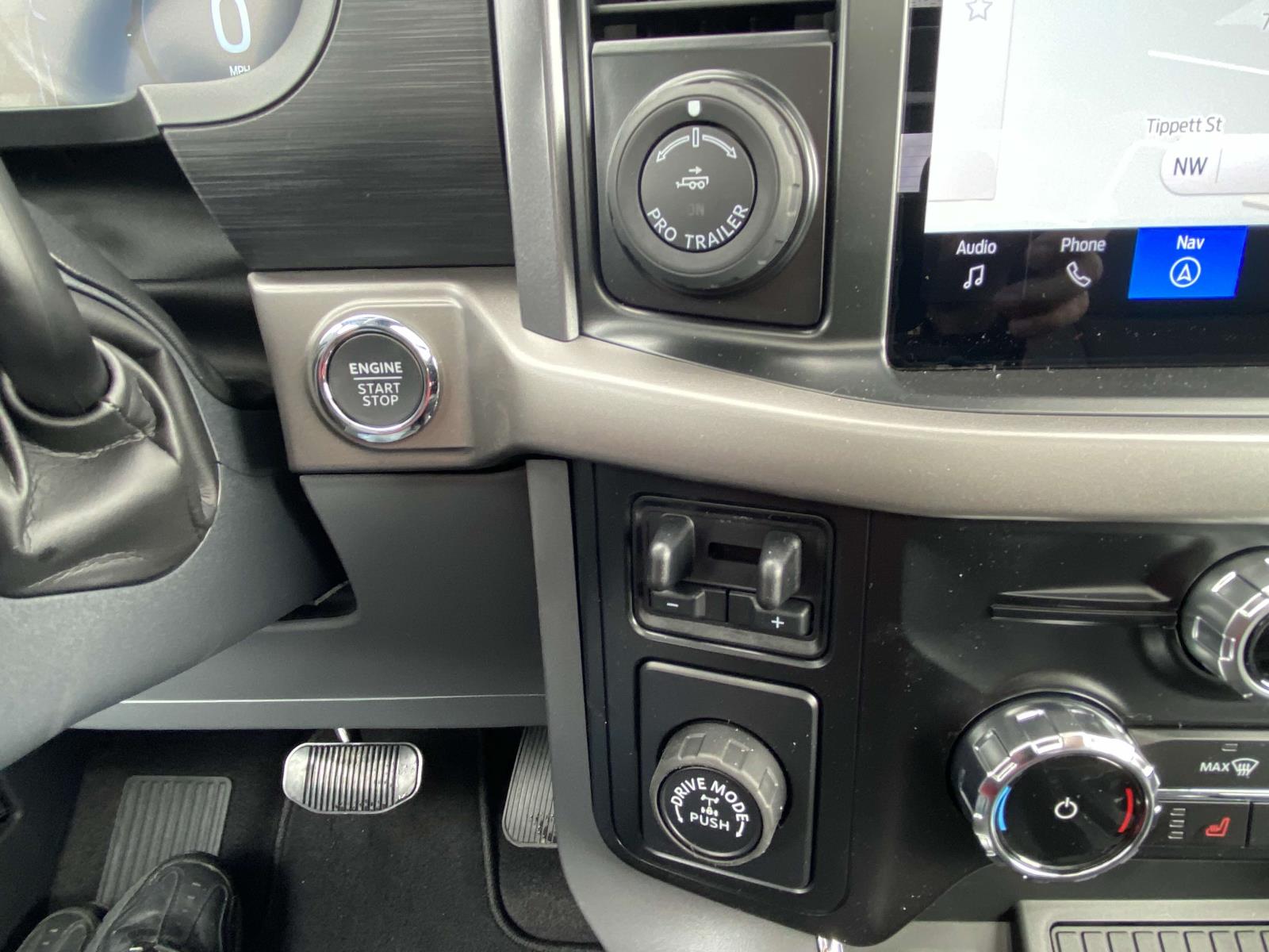 2024 Ford F-150 XLT photo 19
