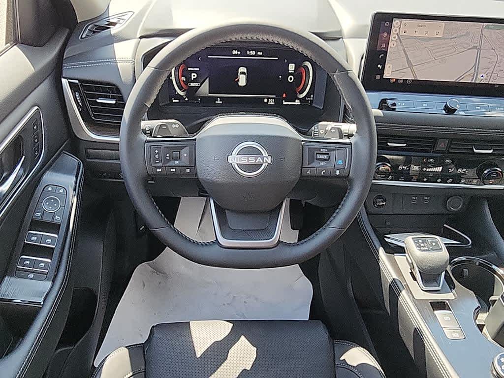 2026 Nissan Rogue Platinum photo 5