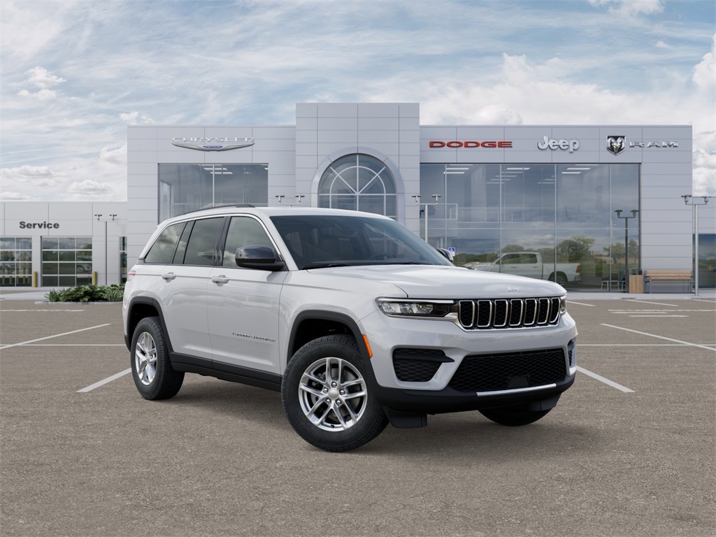 2025 Jeep Grand Cherokee Laredo X photo 3
