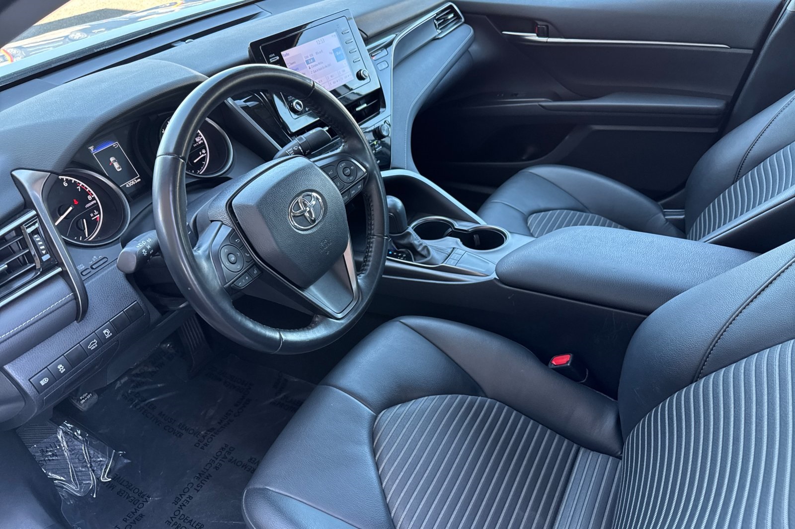 2024 Toyota Camry SE photo 10
